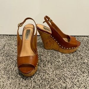 Steve Madden Camel Wedge w/ Studs, Size 6